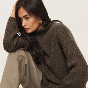 *NWT* Reformation Lawson Oversized Cashmere Turtleneck Brown - Size XS